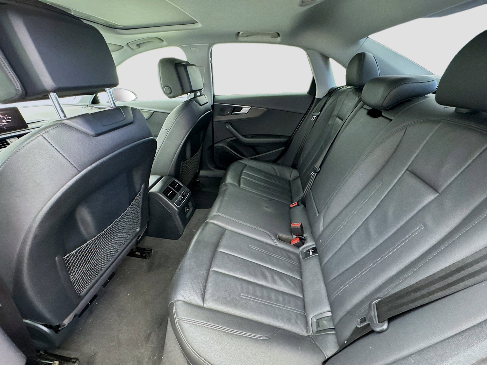 Used 2019 Audi A4 2.0T Premium image 16