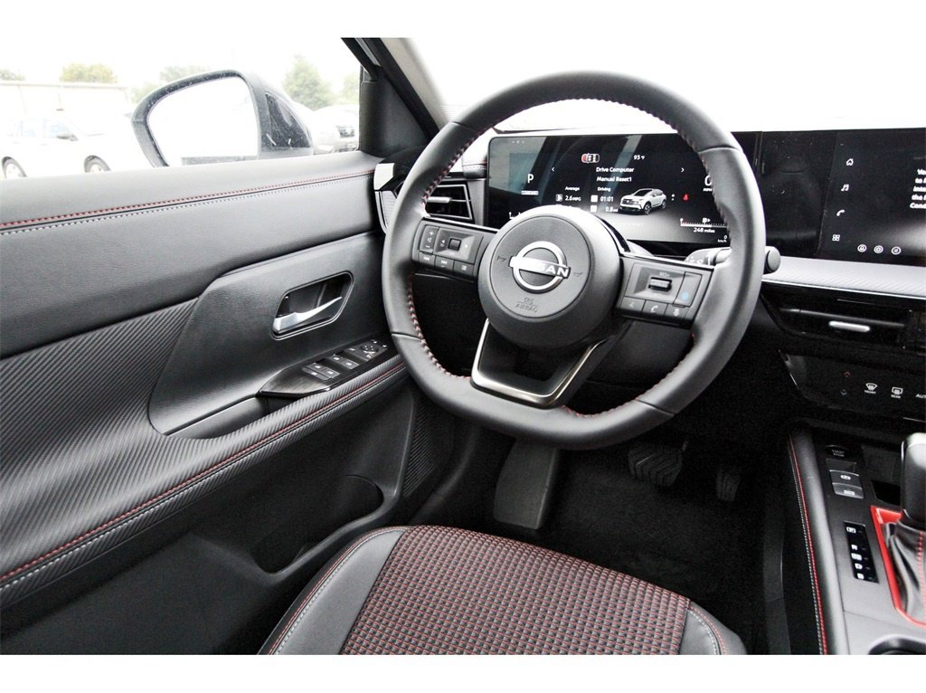 New 2026 Nissan Kicks SR image 8