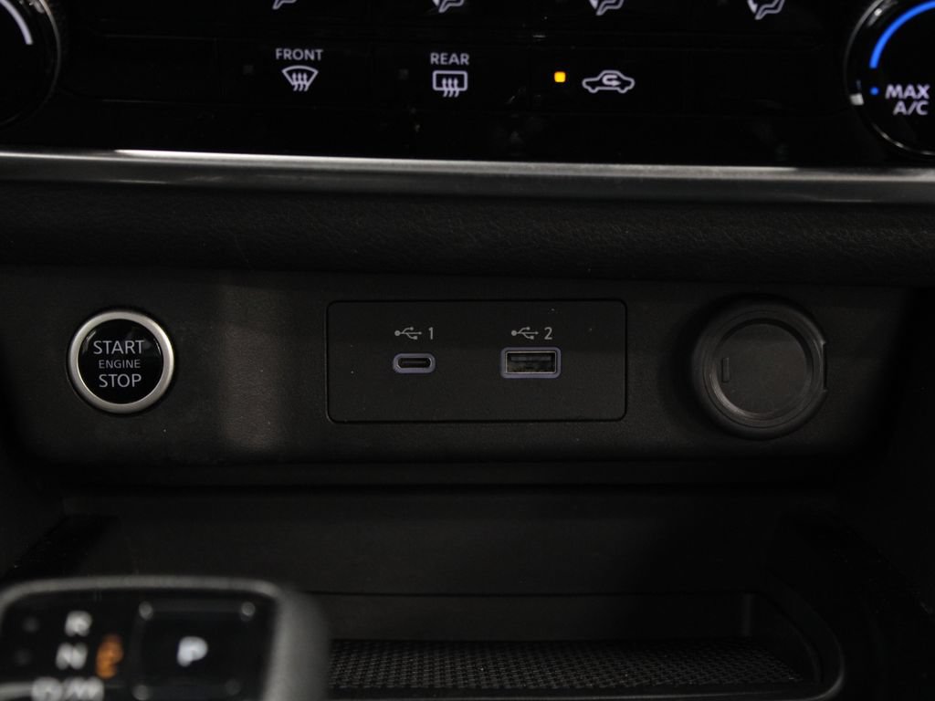Used 2023 Nissan Rogue SV w/ SV Premium B Package FWD image 23