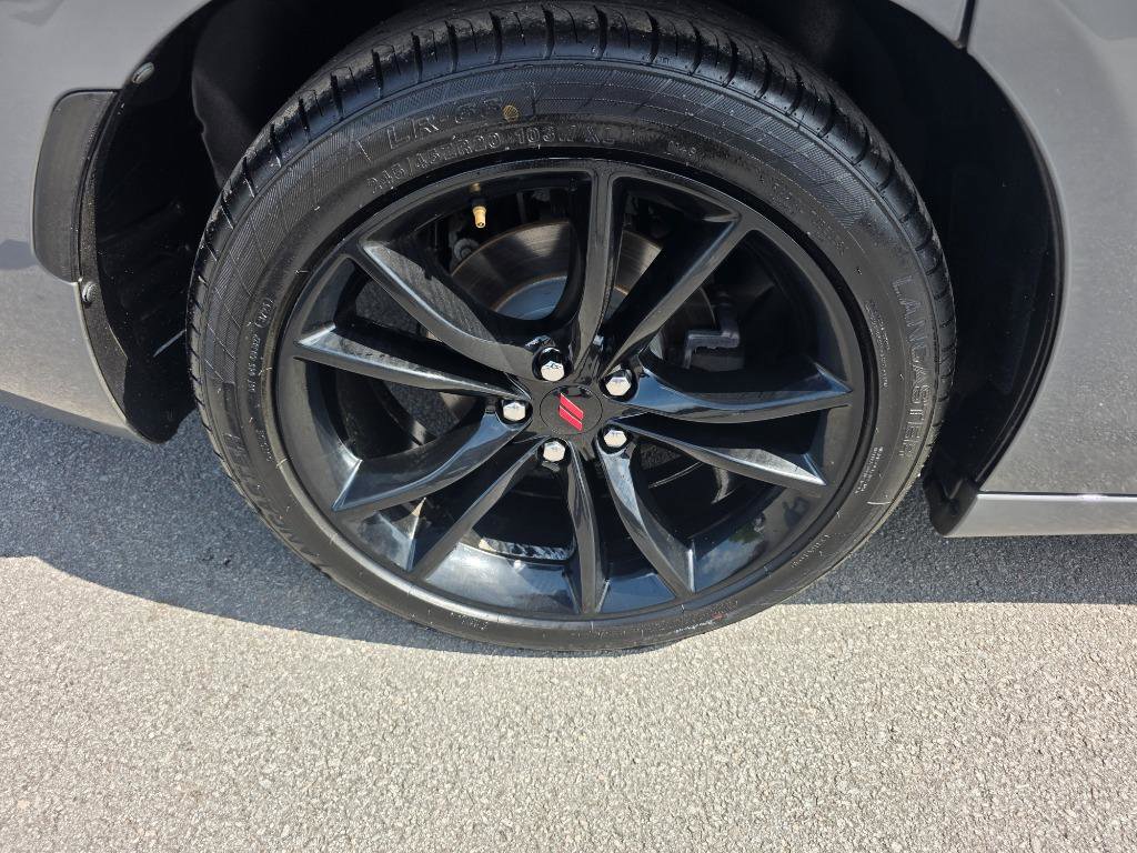 Used 2018 Dodge Charger SXT w/ Blacktop Package RWD image 18