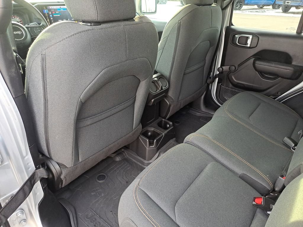 Used 2024 Jeep Wrangler Sport image 13