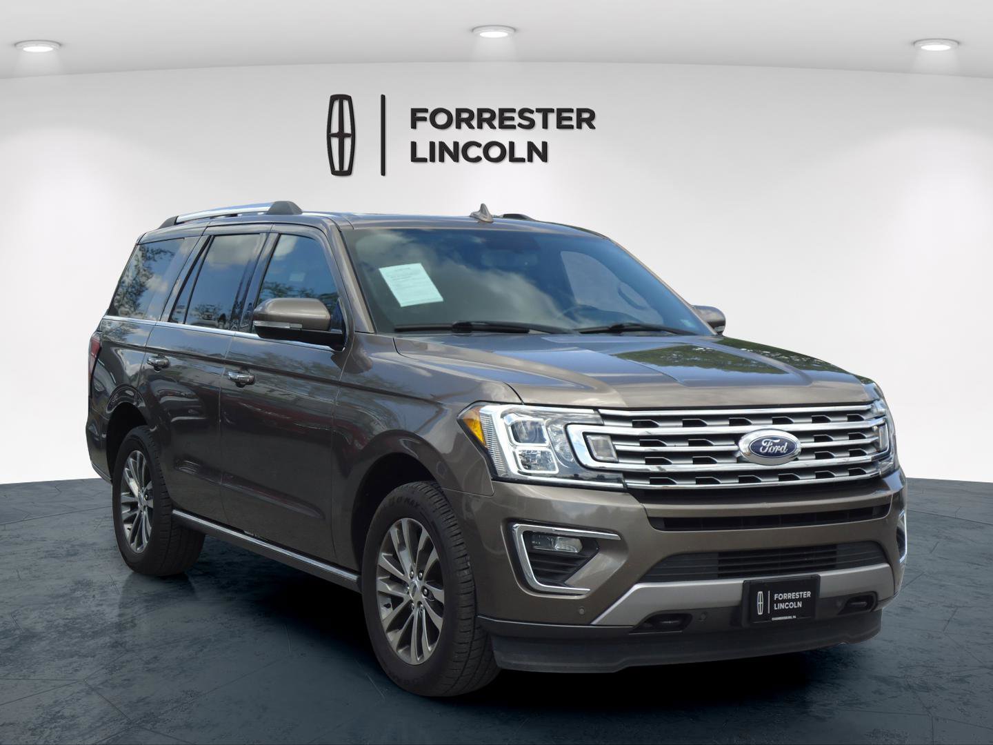 Used 2018 Ford Expedition Limited AWD/4WD image 1