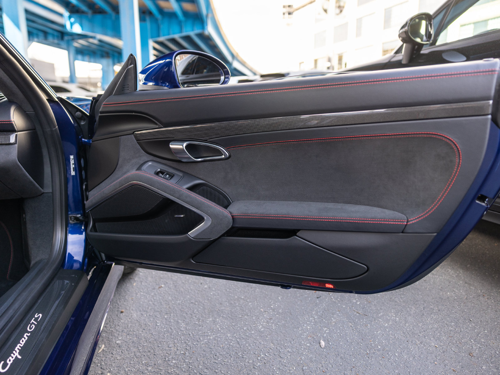 Certified 2025 Porsche 718 Cayman GTS RWD image 38