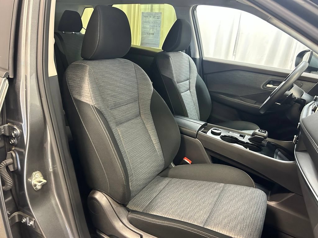 Used 2023 Nissan Rogue SV AWD/4WD image 20