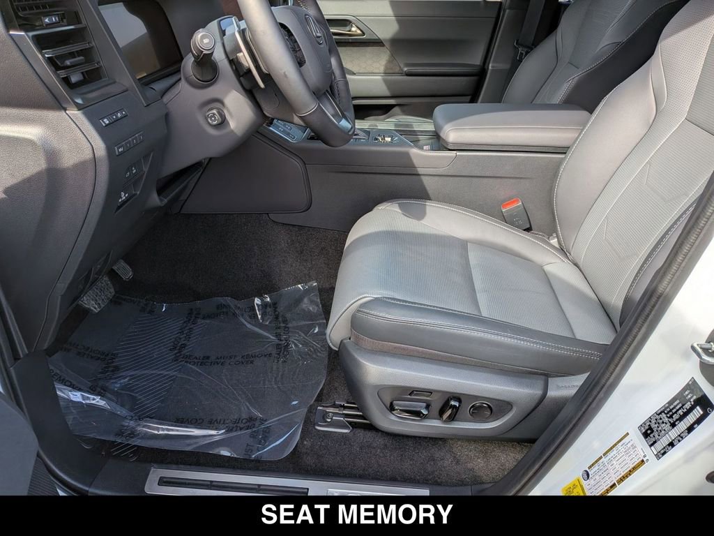 Used 2025 Lexus GX 550 w/ Cold Area Package image 3