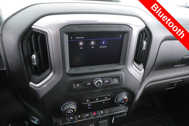 Used 2022 Chevrolet Silverado 1500 W/T w/ Trailering Package AWD/4WD image 4