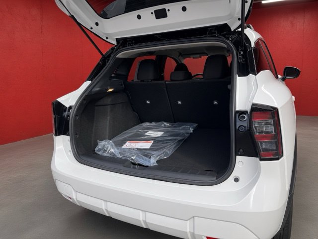 New 2027 Nissan Kicks SV AWD/4WD image 16