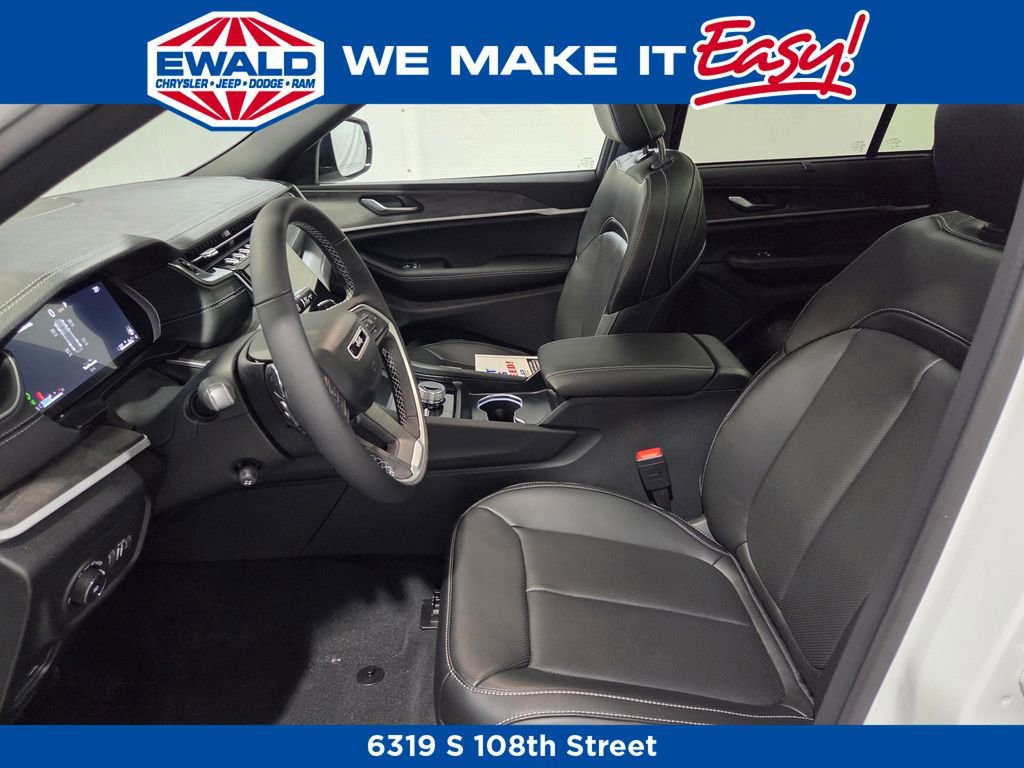 New 2025 Jeep Grand Cherokee Limited w/ Luxury Tech Group II image 7