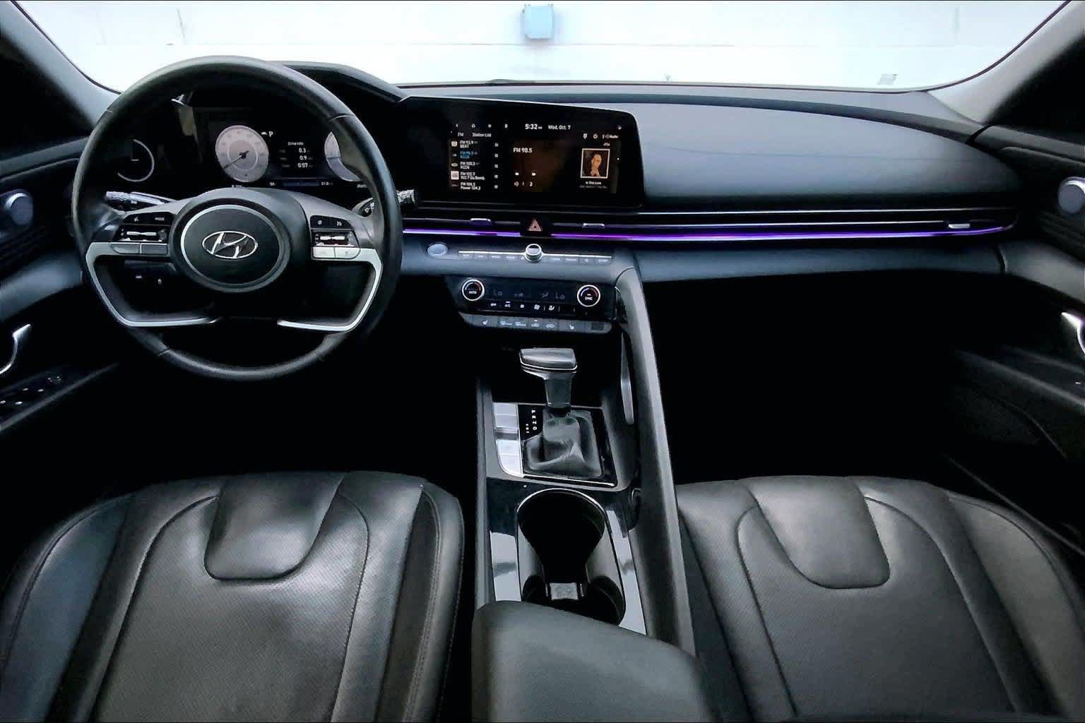 Used 2023 Hyundai Elantra Limited FWD image 10