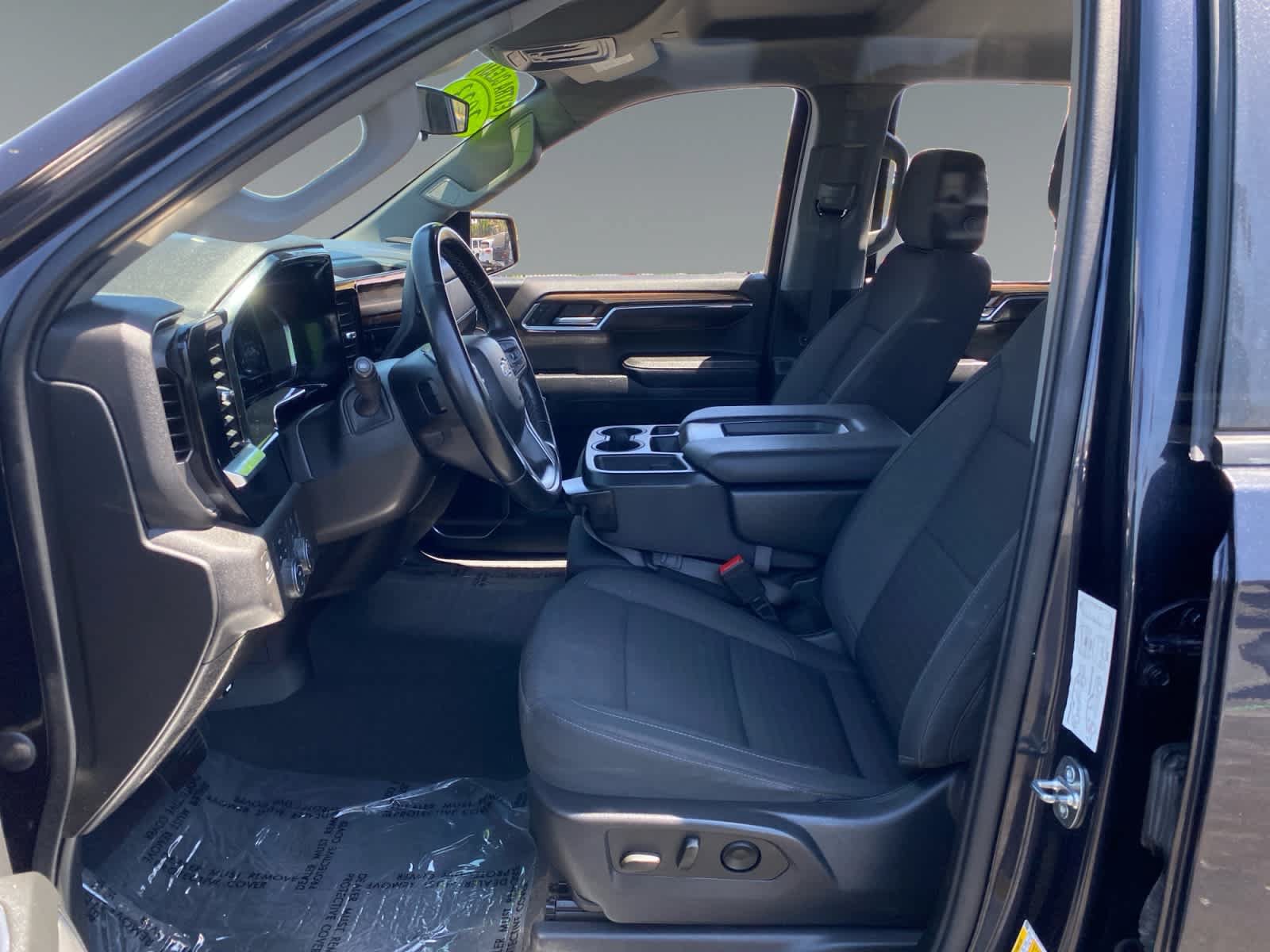 Used 2023 Chevrolet Silverado 1500 LT w/ Protection Package AWD/4WD image 9