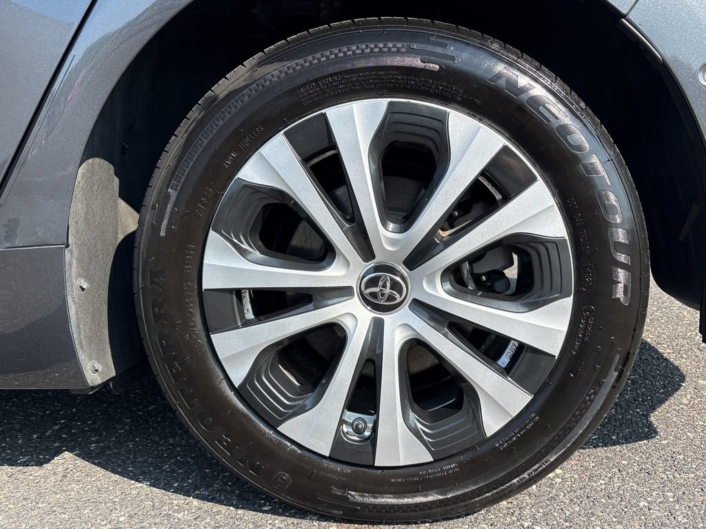 Used 2021 Toyota Prius Prime Limited FWD image 25