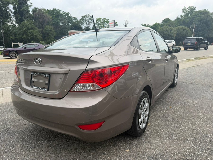 Used 2014 Hyundai Accent GLS FWD image 9