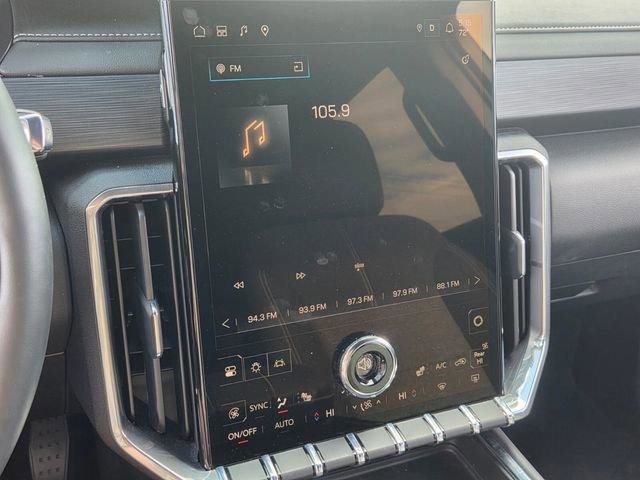 Used 2025 GMC Acadia Elevation image 20