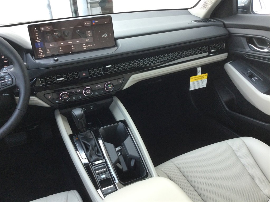 New 2025 Honda Accord EX-L image 18