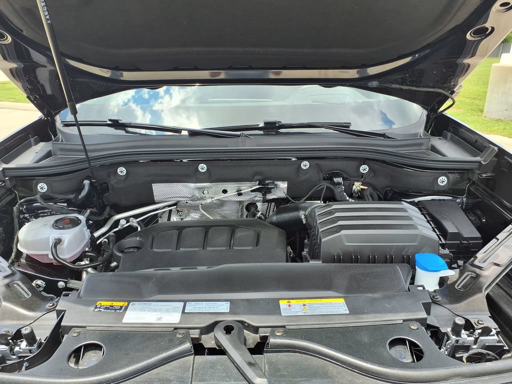 Used 2025 Volkswagen Atlas SEL Premium R-Line AWD/4WD image 36