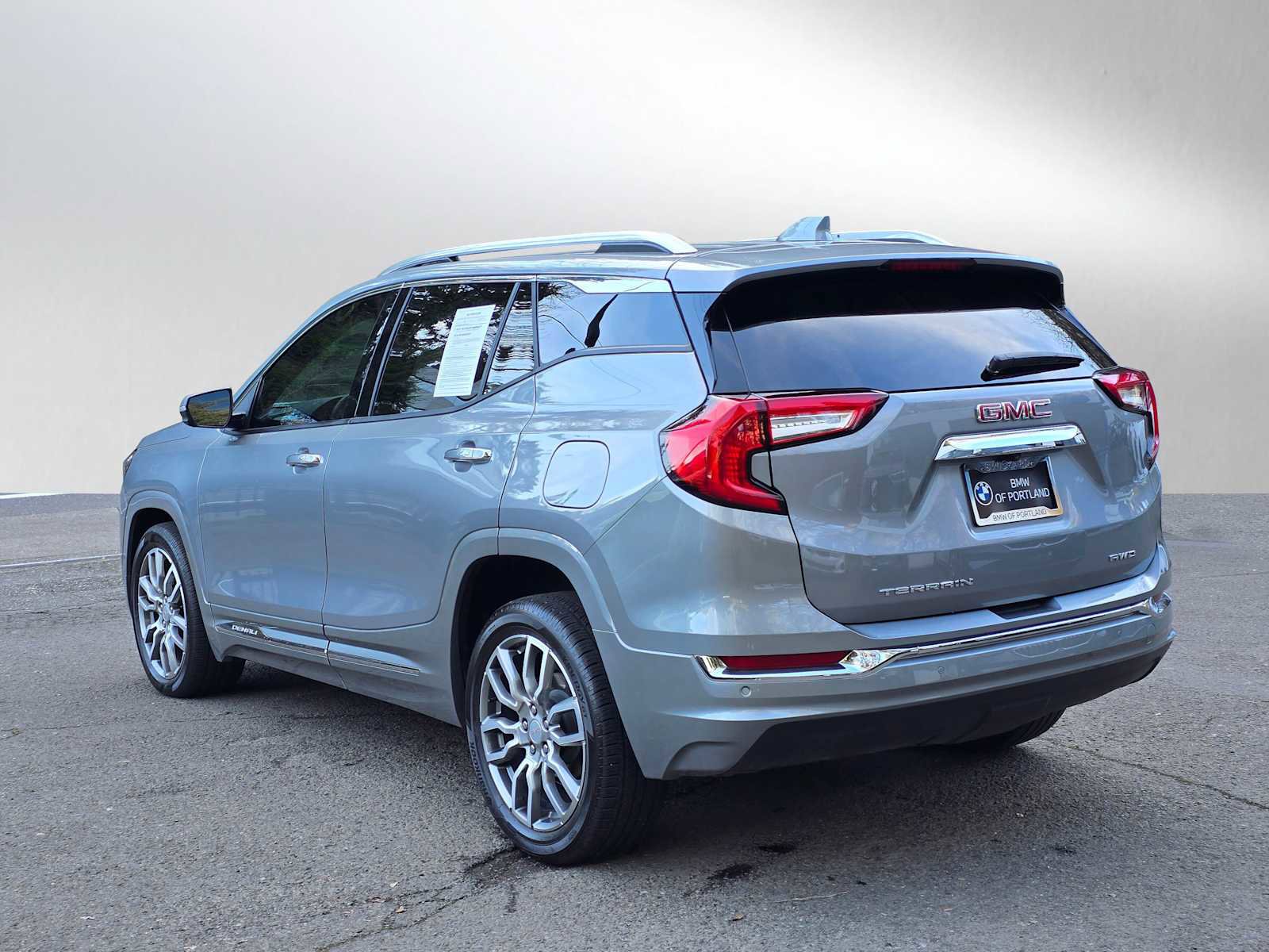 Used 2024 GMC Terrain Denali w/ Denali Premium Package image 5