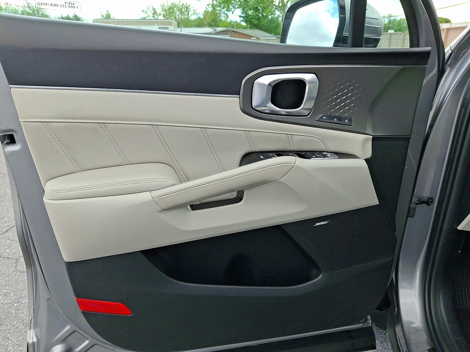 Used 2023 Kia Sorento SX Prestige w/ Panoramic Sunroof Package AWD/4WD image 17