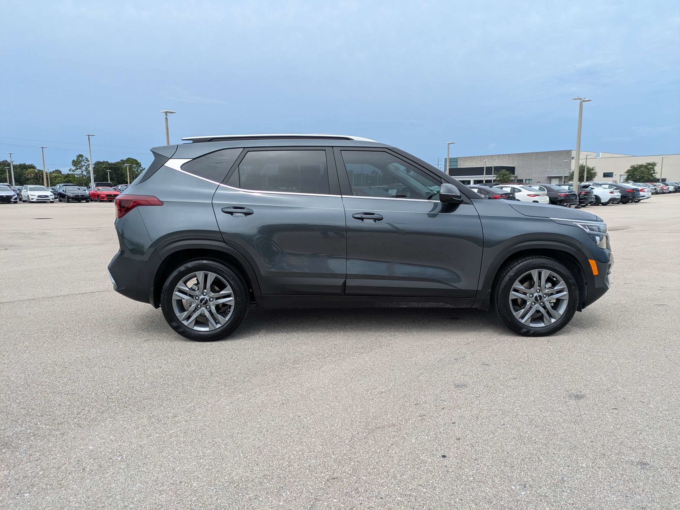 Certified 2023 Kia Seltos S FWD image 4