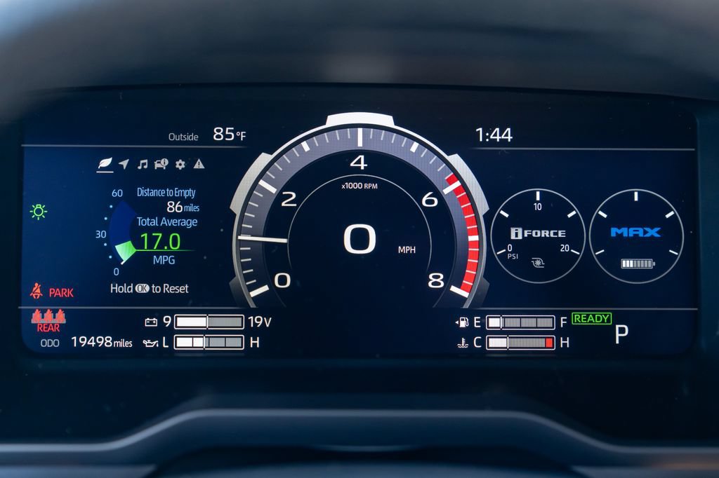 Used 2024 Toyota Tundra Limited AWD/4WD image 18