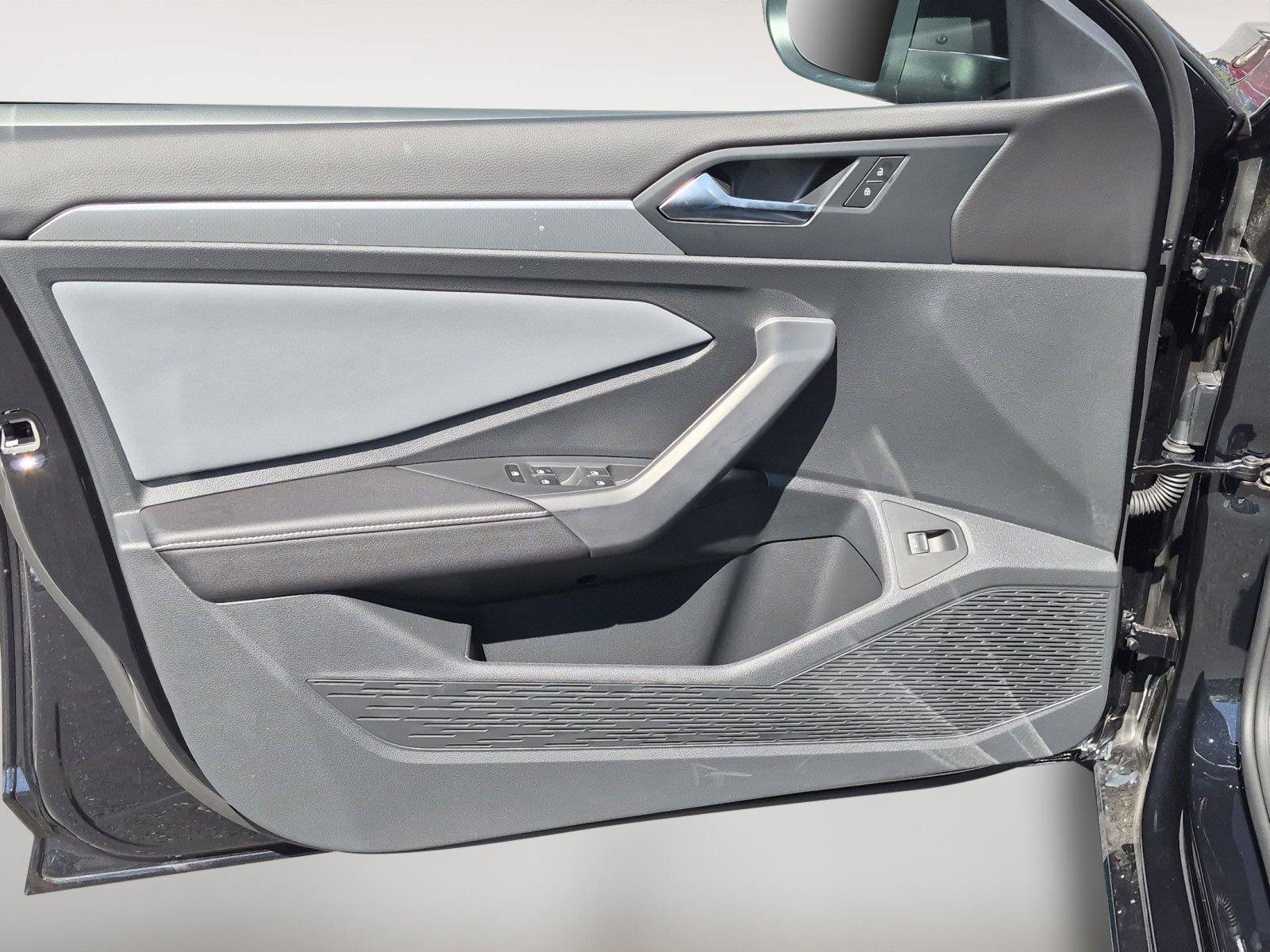 New 2027 Volkswagen Jetta SE FWD image 30
