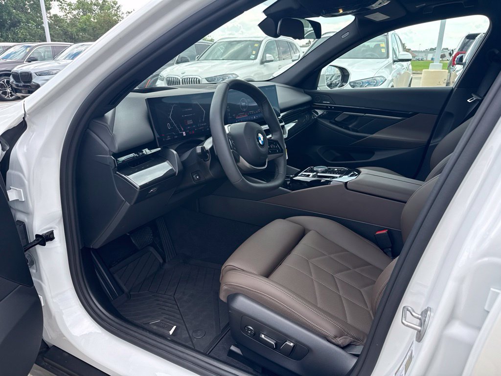 Certified 2026 BMW 530i w/ Premium Package RWD image 10
