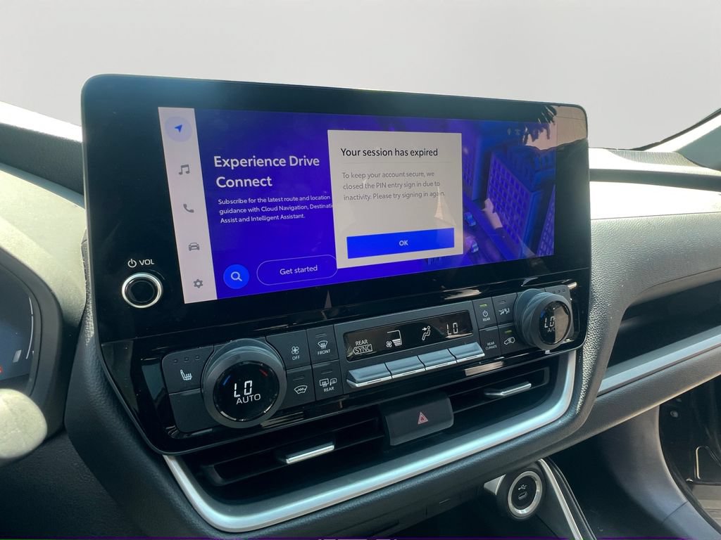 Used 2025 Toyota Grand Highlander AWD image 15