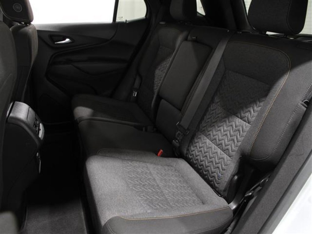 Used 2022 Chevrolet Equinox LT w/ Driver Convenience Package image 17