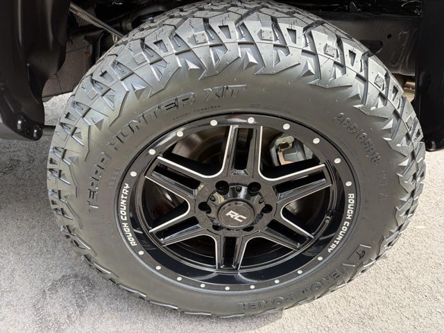 Certified 2025 Toyota Tacoma TRD Off-Road AWD/4WD image 31