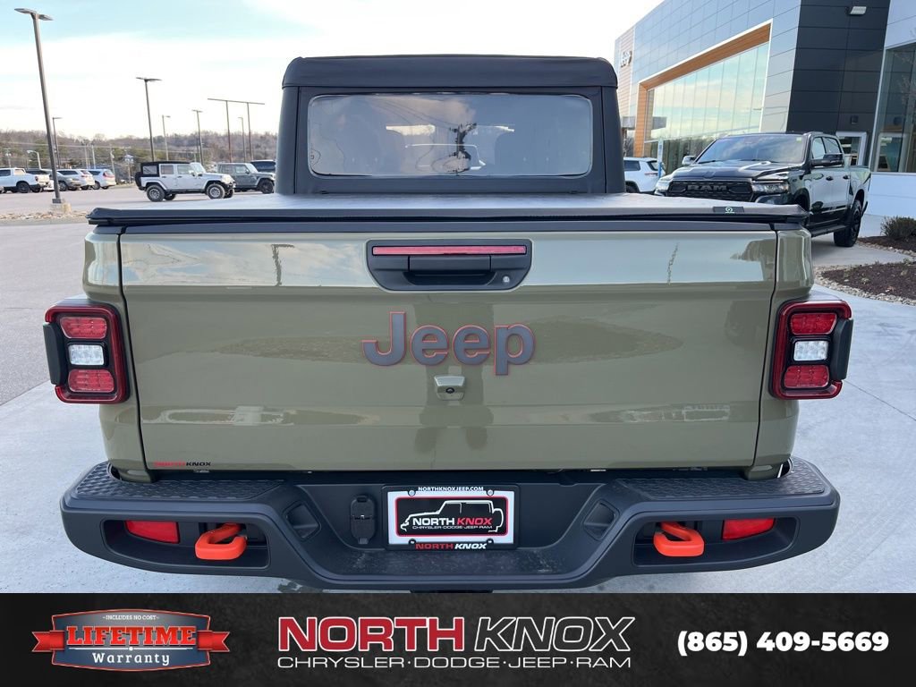 Used 2025 Jeep Gladiator Mojave w/ Convenience Group image 18