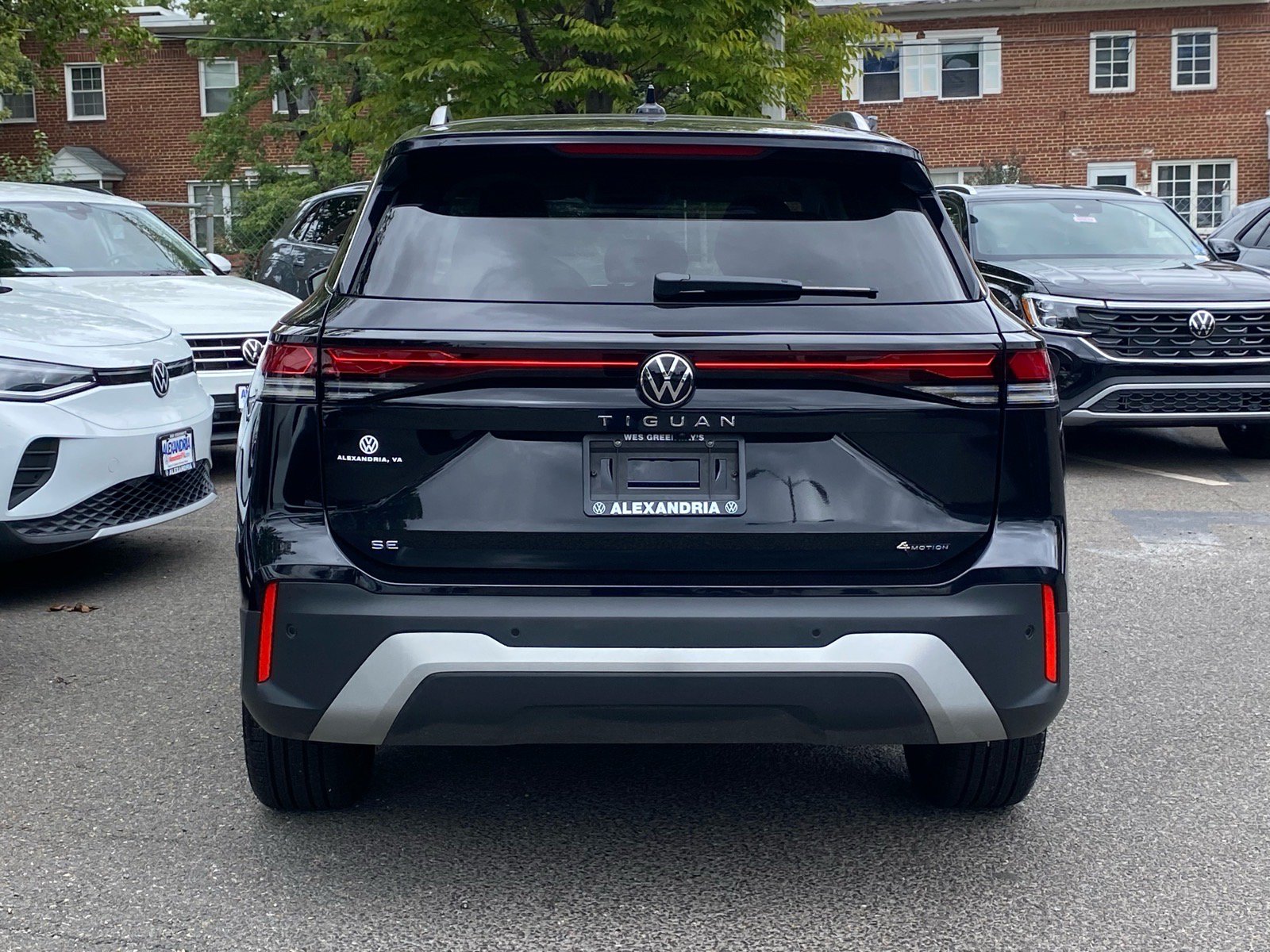Certified 2026 Volkswagen Tiguan SE AWD/4WD image 4