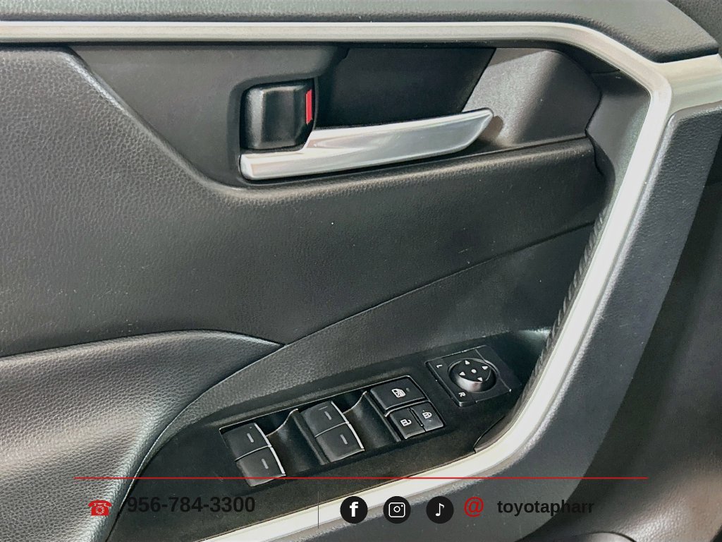 Used 2025 Toyota RAV4 XLE w/ Convenience Package FWD image 16