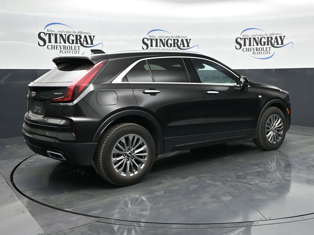 Used 2024 Cadillac XT4 Premium Luxury FWD image 7