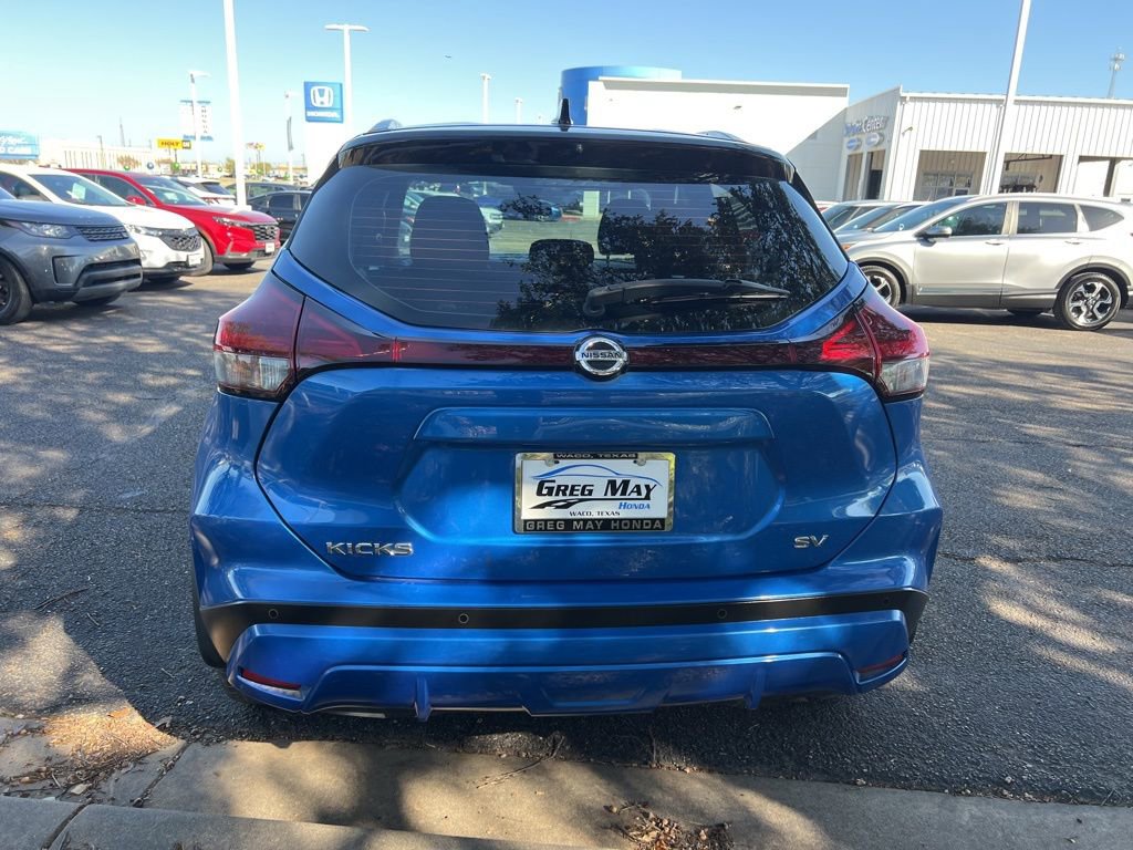 Used 2021 Nissan Kicks SV image 6