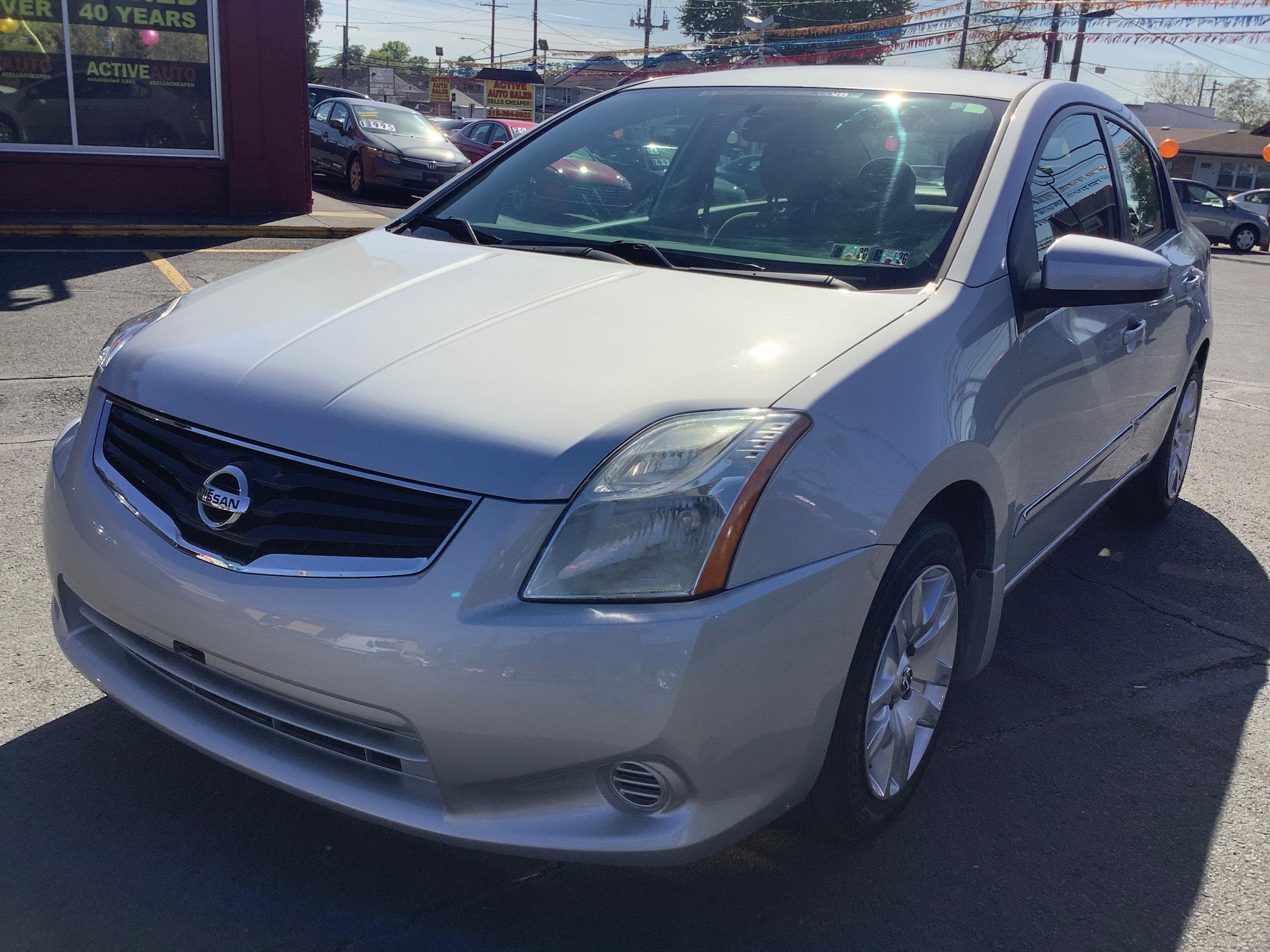 Used 2010 Nissan Sentra 2.0 S w/ Convenience Pkg FWD image 3
