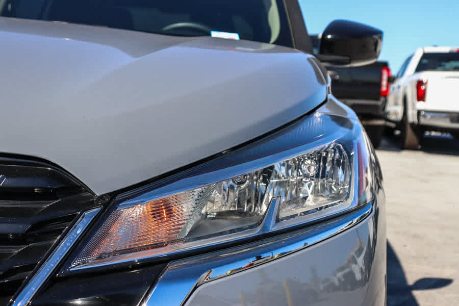 Used 2022 Nissan Kicks SV FWD image 7