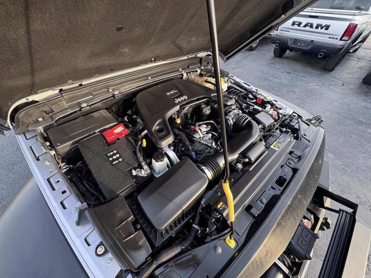 Used 2021 Jeep Wrangler Unlimited Sport image 38