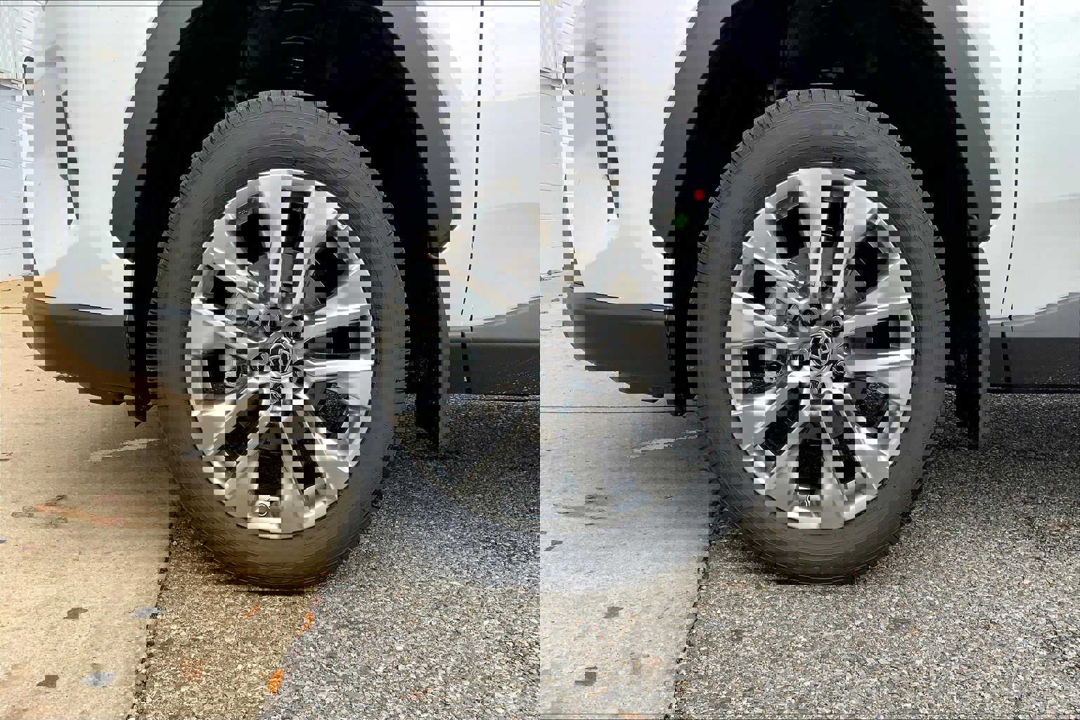 New 2025 Toyota RAV4 XLE Premium image 15