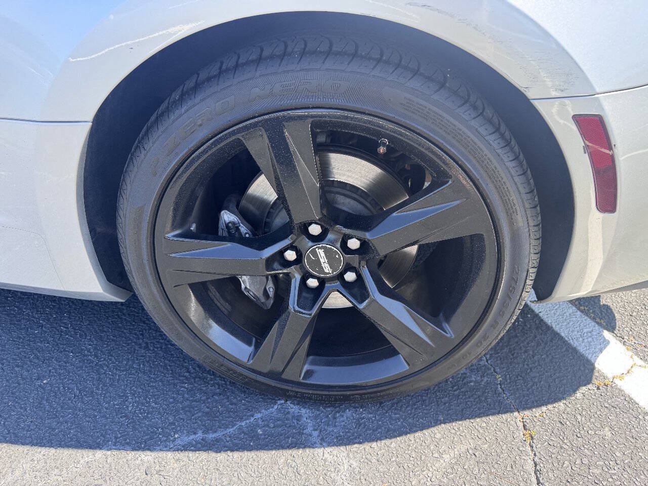 Used 2017 Chevrolet Camaro SS RWD image 18