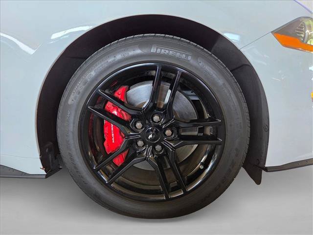 Used 2021 Ford Mustang GT Premium w/ Equipment Group 401A RWD image 19