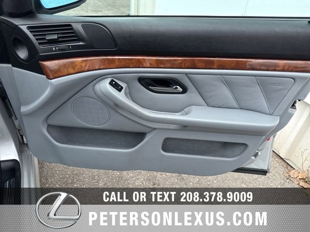 Used 2000 BMW 540i Sedan image 12