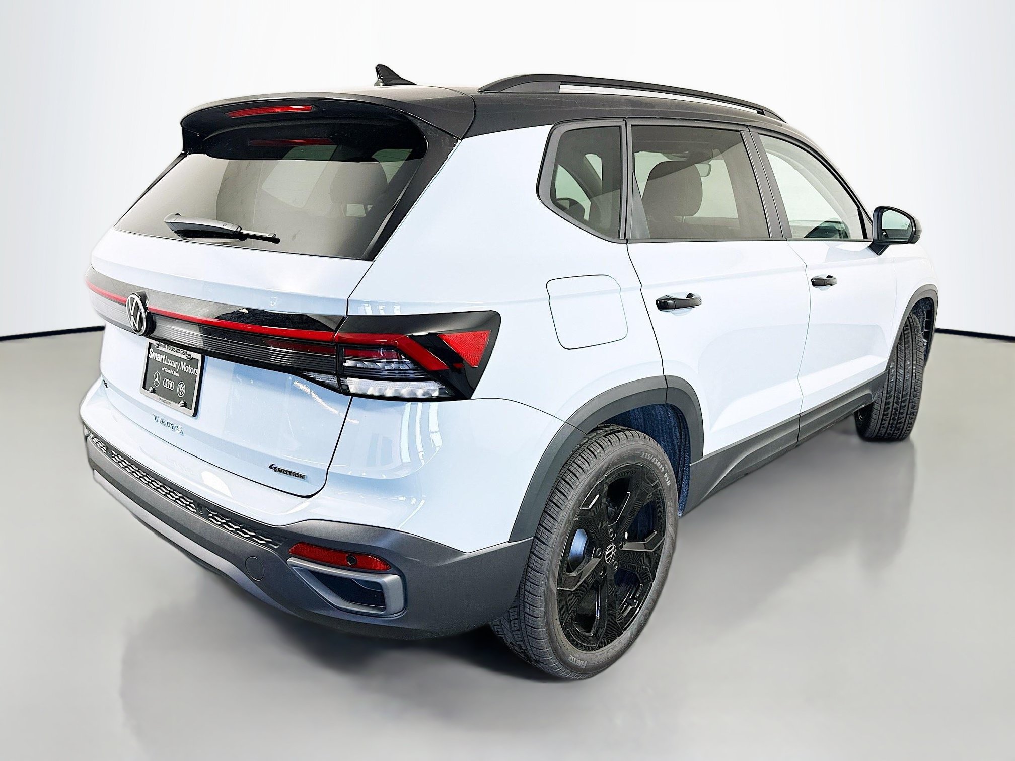 New 2026 Volkswagen Taos SE AWD/4WD image 7