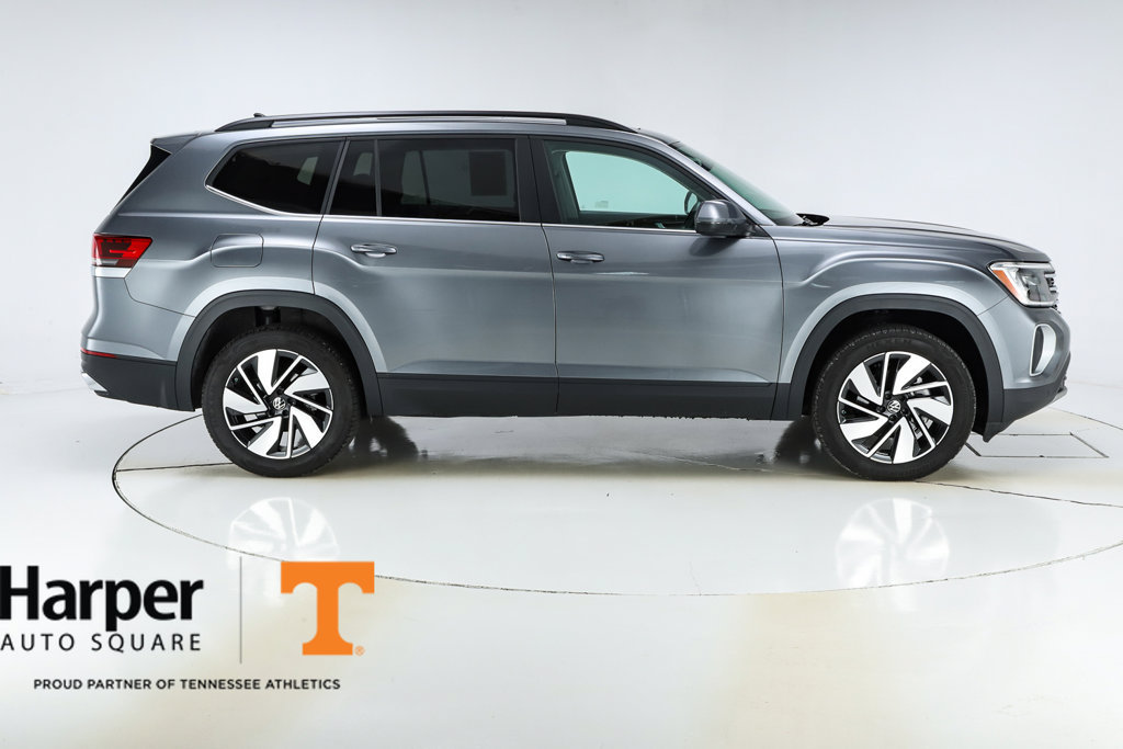 Used 2025 Volkswagen Atlas SE w/ Panoramic Sunroof Package FWD image 50
