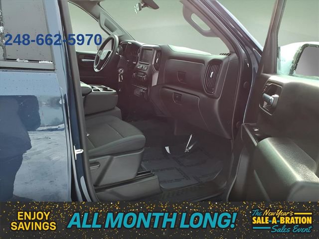 Used 2020 Chevrolet Silverado 1500 Custom w/ Custom Value Package image 9