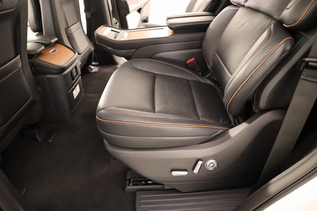 New 2025 Lincoln Navigator Black Label image 12