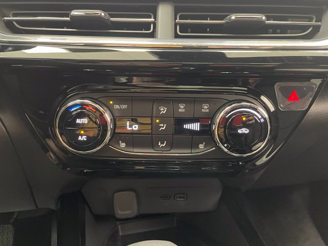 New 2026 Chevrolet Trax RS w/ Sunroof Package FWD image 5