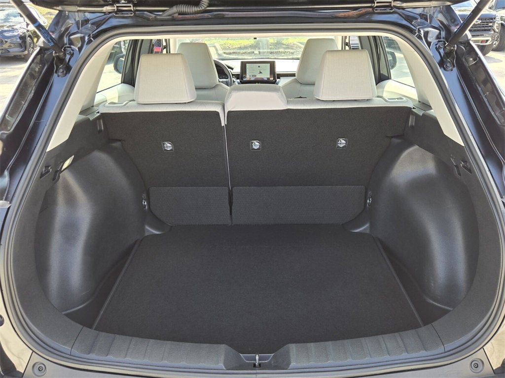 Used 2025 Toyota Corolla Cross L image 14