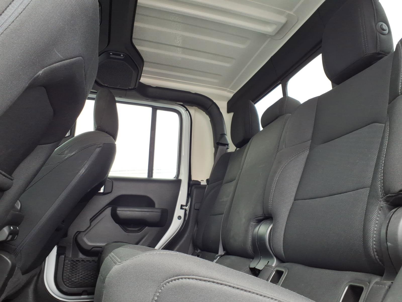 Certified 2022 Jeep Gladiator Willys image 12