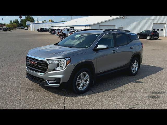Certified 2023 GMC Terrain SLE w/ Driver Convenience Package AWD/4WD image 32