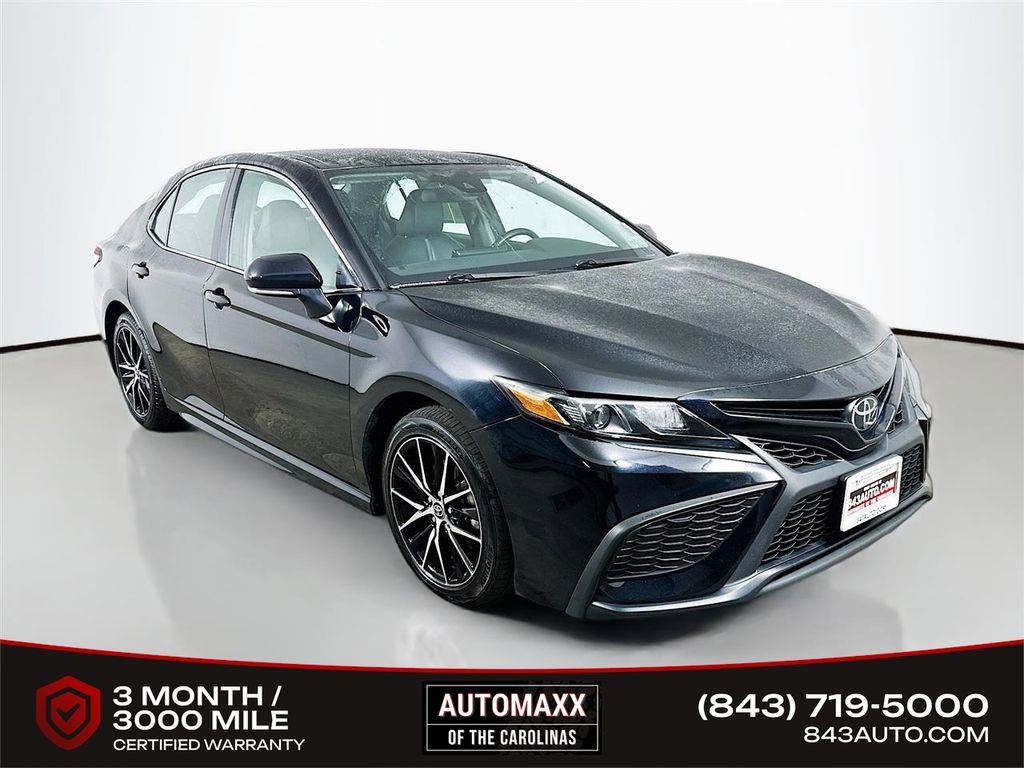 Used 2024 Toyota Camry SE FWD image 1