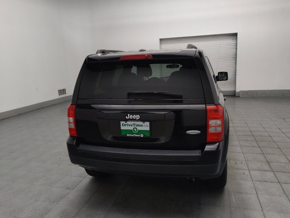 Used 2016 Jeep Patriot Latitude FWD image 7